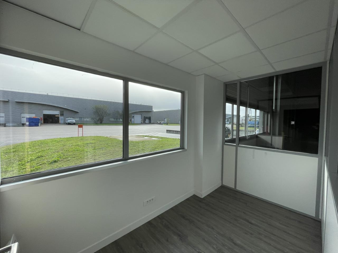 Local d'activité Saint-Priest 2711m² Location local d'activité Saint-Priest Rhône OLACT2108878 1